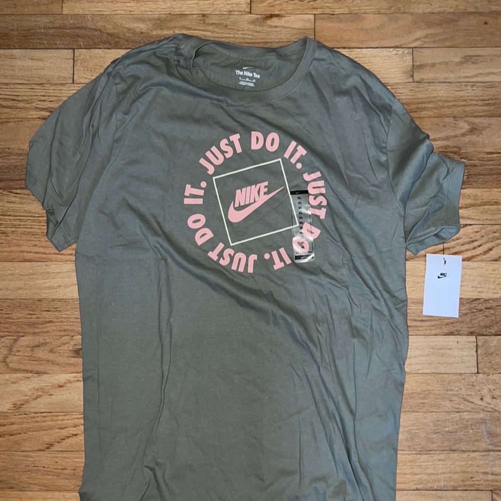 Nike Tee